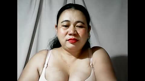 pinaymama12345 online show from February 12, 11:33 pm