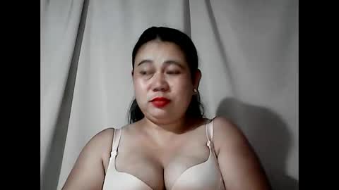 Snapshot of pinaymama12345 chatting on April 10, 10:14 pm pinaymama12345 online show from April 10, 10:14 pm