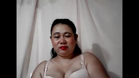Snapshot of pinaymama12345 chatting on April 13, 11:21 pm pinaymama12345 online show from April 13, 11:21 pm