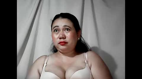 Snapshot of pinaymama12345 chatting on May 11, 10:29 pm pinaymama12345 online show from May 11, 10:29 pm