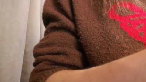       online show from December 4, 6:49 pm