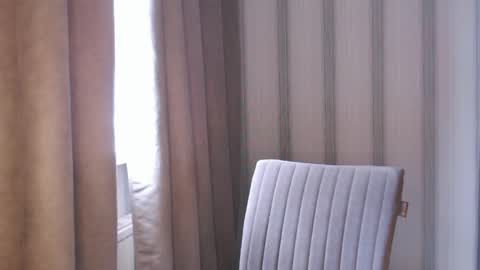       online show from April 28, 6:51 am