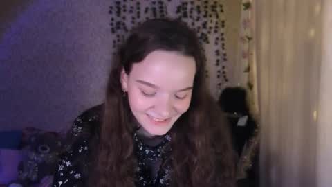 Stephanie online show from December 14, 5:18 pm