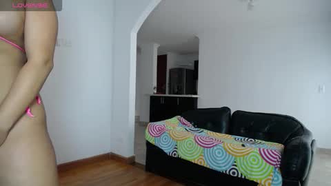 Snapshot of pink__tiffany chatting on November 11, 9:48 pm tiffany online show from November 11, 9:48 pm