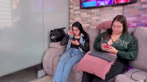 Snapshot of pink_as chatting on July 2, 8:15 pm pink_as online show from July 2, 8:15 pm