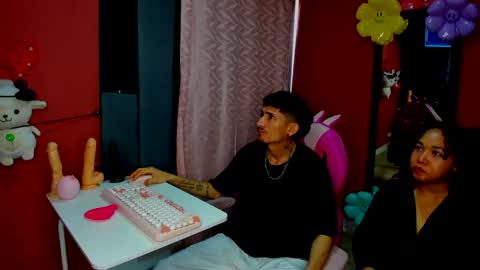 Snapshot of pink_lilit chatting on May 26, 1:40 pm pink_lilit online show from May 26, 1:40 pm