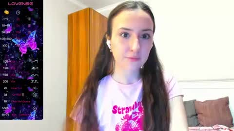 Snapshot of pink_soda33 chatting on July 17, 7:04 am pink_soda33 online show from July 17, 7:04 am