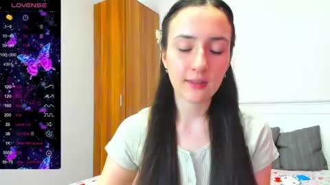Snapshot of pink_soda33 chatting on July 18, 12:04 am pink_soda33 online show from July 18, 12:04 am