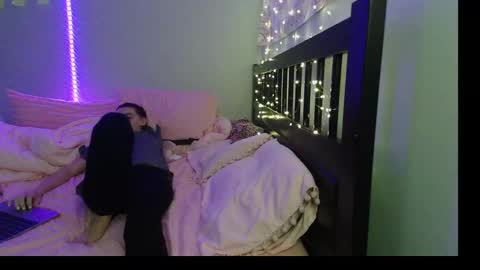 pink_tv online show from October 9, 1:58 am