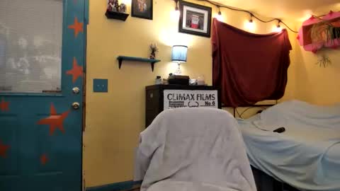 Virginity smiles online show from November 23, 8:25 am