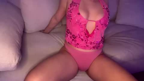 Snapshot of pinkaura7 chatting on May 1, 2:49 am pinkaura7 online show from May 1, 2:49 am