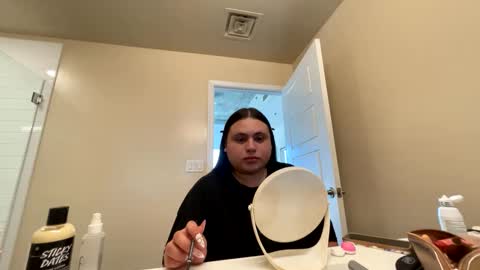 Snapshot of pinkbhabie chatting on December 21, 10:19 pm Lina Funeral online show from December 21, 10:19 pm