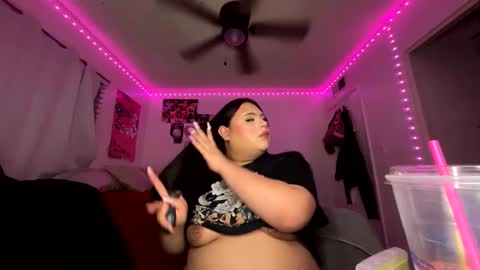 Snapshot of pinkbhabie chatting on January 6, 7:20 am Lina Funeral online show from January 6, 7:20 am