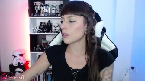 Emily online show from November 12, 7:35 pm