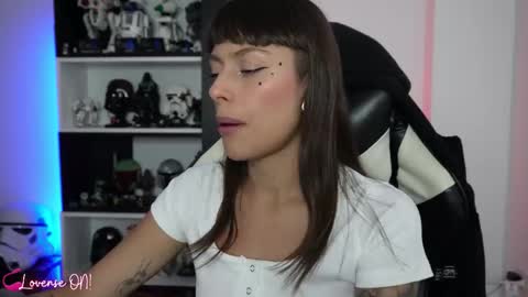 Emily online show from December 15, 7:18 pm