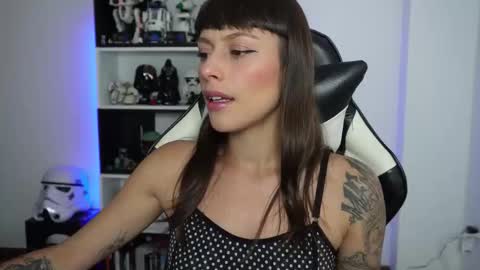 Emily online show from February 3, 5:07 pm