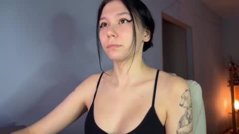 pinkdollylovv online show from December 21, 8:38 pm