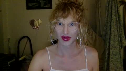 Snapshot of pinkfag chatting on February 3, 10:32 pm pinkfag online show from February 3, 10:32 pm