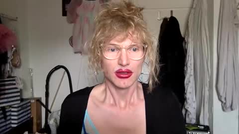 Snapshot of pinkfag chatting on February 21, 10:39 am pinkfag online show from February 21, 10:39 am