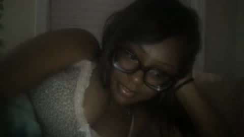 pinkgirlyyy online show from May 13, 3:37 am