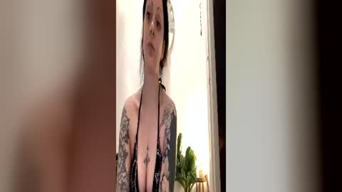 Snapshot of pinkgothbunnie chatting on June 15, 2:03 am pinkgothbunnie online show from June 15, 2:03 am