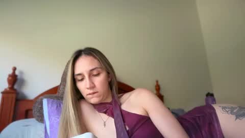 Snapshot of pinkilola chatting on May 15, 4:47 pm Pinkilola online show from May 15, 4:47 pm