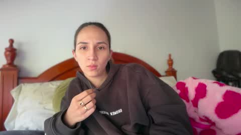 Snapshot of pinkilola chatting on May 29, 4:49 pm Pinkilola online show from May 29, 4:49 pm