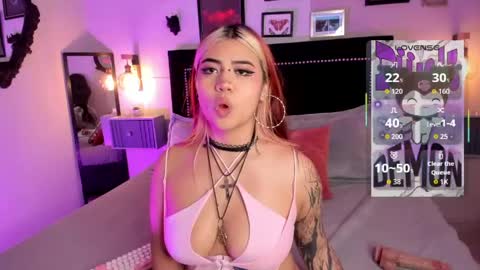 Snapshot of pinkk_demon chatting on May 11, 4:04 pm PINKK online show from May 11, 4:04 pm