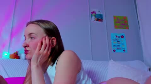 Mila online show from March 19, 8:51 am