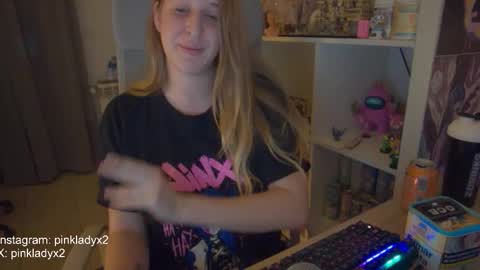 pinkladyx2 online show from November 4, 6:40 pm