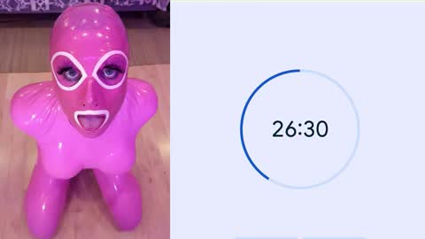 Snapshot of pinklatexgurl chatting on February 20, 12:51 am pinklatexgurl online show from February 20, 12:51 am