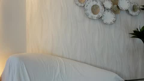 pinkmoon30 online show from February 9, 11:36 am