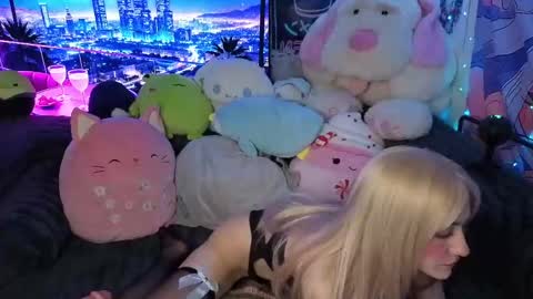 Snapshot of pinkocean3 chatting on September 24, 7:50 pm Gwenie online show from September 24, 7:50 pm