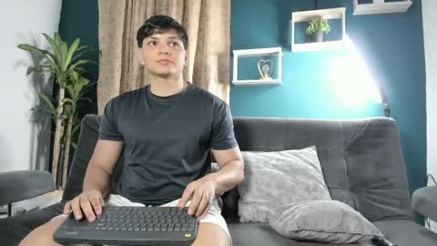 pinksmile_1 online show from April 14, 4:07 am