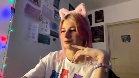 Sara online show from October 10, 9:25 pm