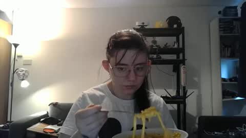 pinkwife97 online show from September 17, 9:22 am