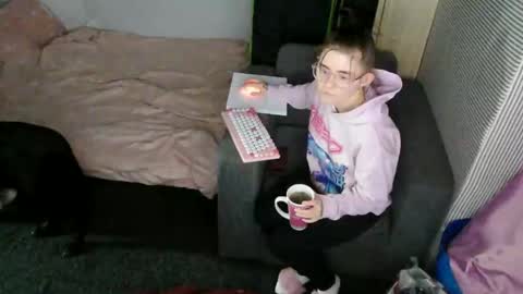 pinkwife97 online show from November 19, 3:12 pm