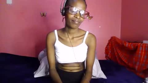 pinky_cockoo online show from June 7, 3:38 pm
