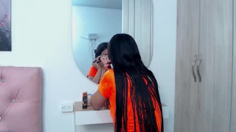 pinky_f00x online show from December 20, 7:21 pm