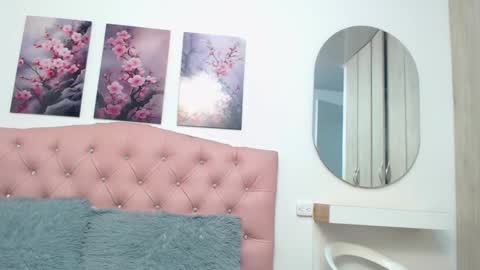 pinky_f00x online show from December 22, 7:22 pm