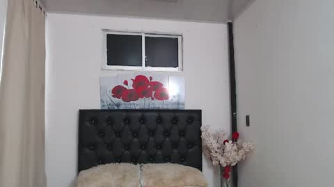 pinky_f00x online show from April 28, 7:30 pm