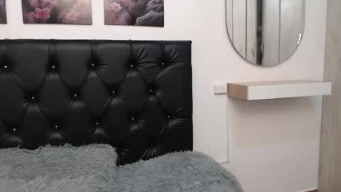 pinky_f00x online show from May 21, 7:32 pm