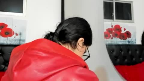 pinky_f00x online show from June 11, 12:32 am