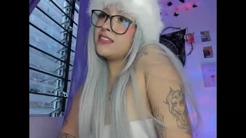 pinky_promiseex online show from May 22, 11:10 pm