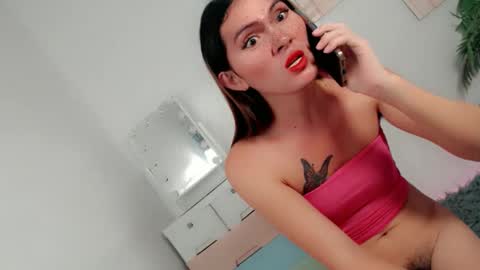 Snapshot of pinky_web03 chatting on October 29, 12:24 am pinky_web03 online show from October 29, 12:24 am