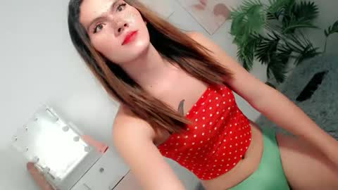 Snapshot of pinky_web03 chatting on December 1, 1:32 am pinky_web03 online show from December 1, 1:32 am