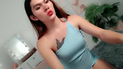 Snapshot of pinky_web03 chatting on December 5, 12:30 am pinky_web03 online show from December 5, 12:30 am