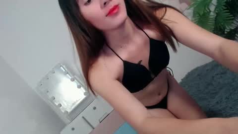 Snapshot of pinky_web03 chatting on December 14, 2:17 am pinky_web03 online show from December 14, 2:17 am