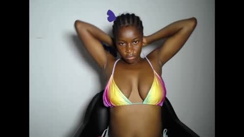 pinkykiki_247 online show from December 18, 5:46 am