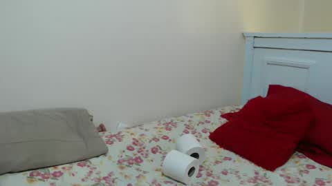 Snapshot of pinnacle_ chatting on May 7, 11:26 am zenah online show from May 7, 11:26 am